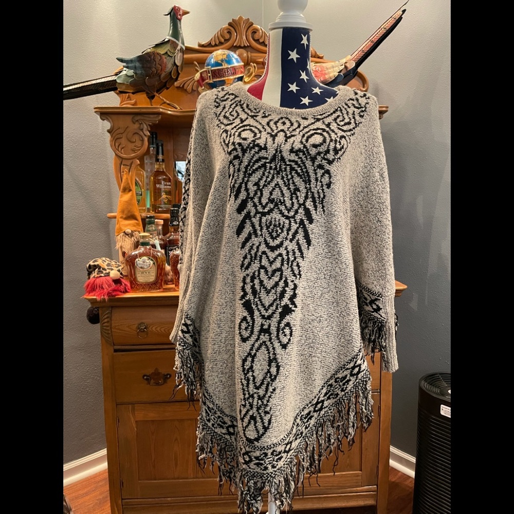 Tan Damask Batwing Fringe Sweater Poncho